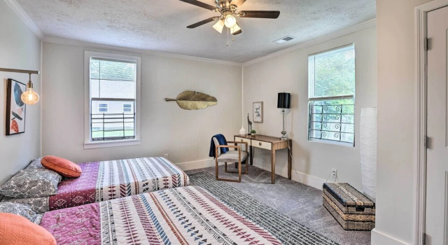 Stylish Birmingham Getaway w/ Patio & Yard!, Rezerwuj Dom wakacyjny Birmingham Alabama