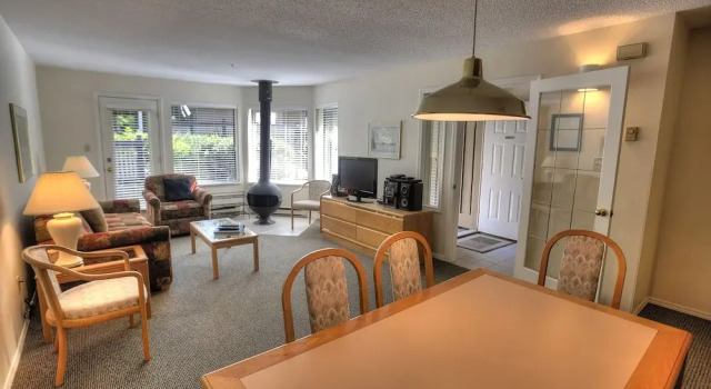 Villas Foxglove, Забронировать Апартаменты/квартира Апартаменты Уистлер, рядом с Chateau Whistler Golf Course, Апартаменты/квартира