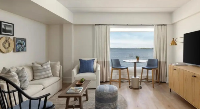 Люкс Premier Newport Harbor Island Resort
