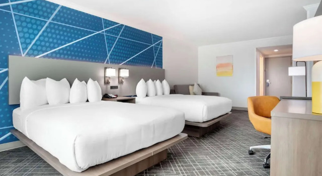 Люкс Comfort Inn & Suites New Orleans Airport North