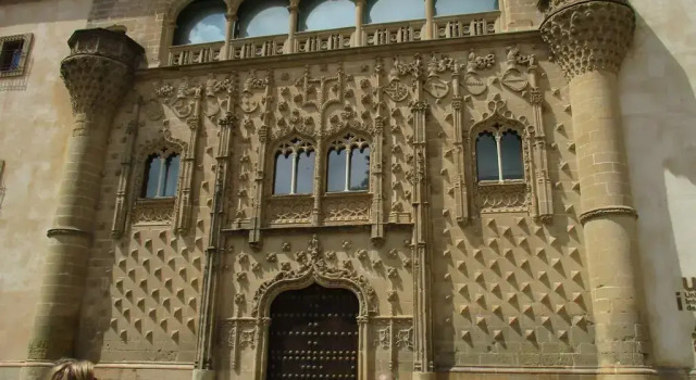 La Casa del Patio de Piedra, Book Hotel Canena Jaén