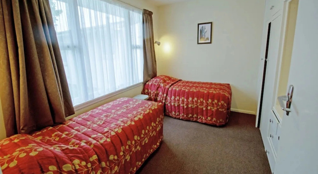 Трёхместный люкс Arcadia Motel