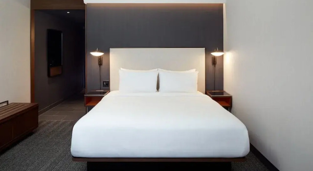 Residence Inn by Marriott Montreal Midtown, Book Hotel Montreal Quebec