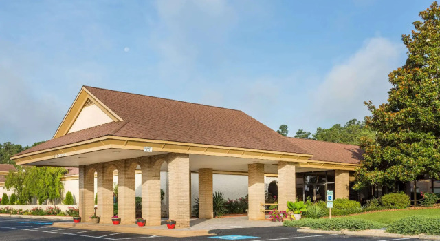 Номер Standard Clarion Inn Southern Pines - Pinehurst