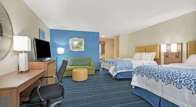 Четырёхместный номер Standard Days Inn by Wyndham Ridgefield