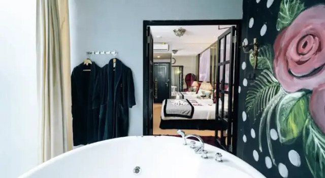 Suite Little Amaroossa Residence Jakarta