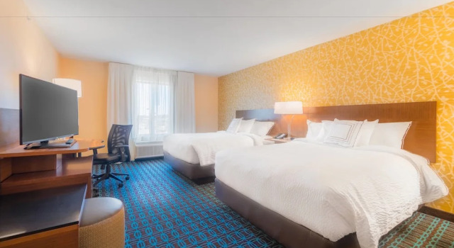 Четырёхместный номер Standard Fairfield Inn & Suites by Marriott Gaylord
