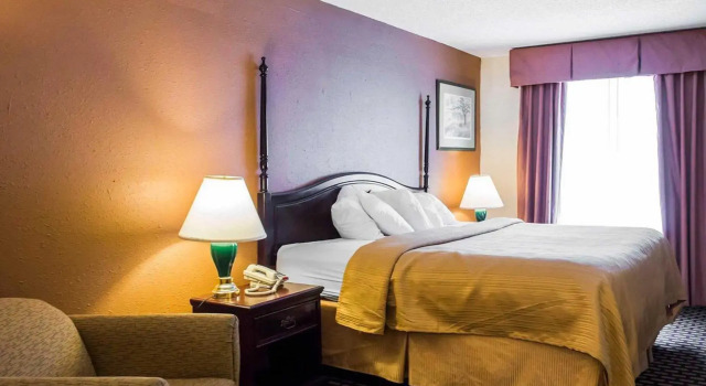 Номер Standard Quality Inn Panama City North