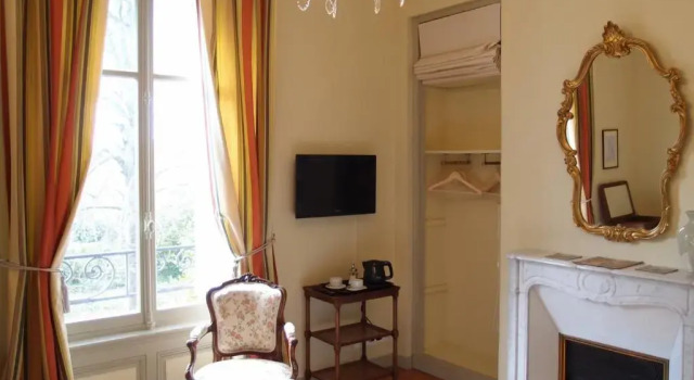 Château de Launay, Забронировать Отель  