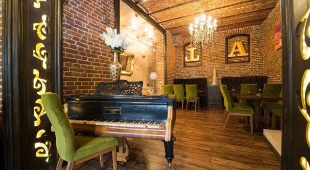 Hotel Boutique 5 Continents, Book Boutique Hotel Hoteller i Dolj med parkering, Parkering