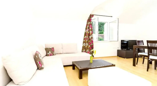 Apartment with One Bedroom in Dubrovnik, with Wonderful Sea View, Furnished Terrace And Wifi - 300 M From the Beach, Забронировать Апартаменты/квартира Lazaret , рядом с Частный пляж Hotel Vis