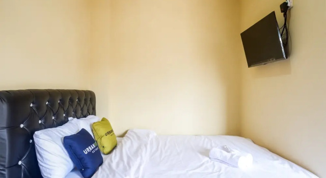 Urbanview Hotel Telu Wolu Monjali by RedDoorz, Book Hotel Hotels in Sleman with Parking, Parking
