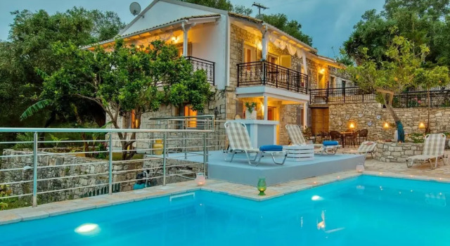 Angelina Villa - Four Bedroom Traditional Paxos Villa, Book Villa Dendiatika Grækenland