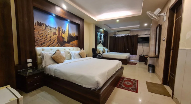 Двухместный семейный номер Standard Hotel Rajpur Heights