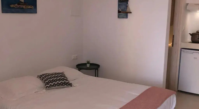 Студия Thallos Cave House and Apartments