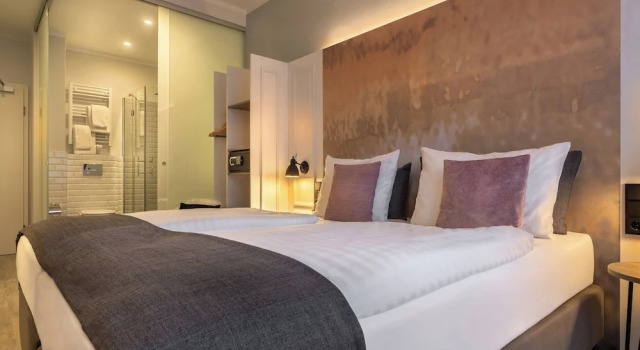 Двухместный номер Standard с балконом Garner Hotel Berlin - Wilmersdorf by IHG