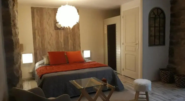 La Grange Templière 2018, Rezervați Hotel Hoteluri în Peyreleau cu parcare, Parcare