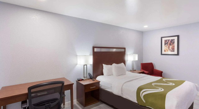 Quality Inn Redding near I-5, Đặt Khách sạn Khách sạn ở Redding có hồ bơi, Hồ bơi