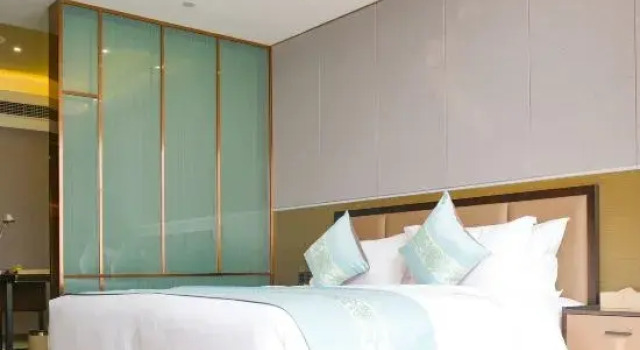 Двухместный номер Business с видом на озеро Ramada Plaza by Wyndham Nanxun