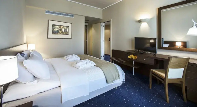 Семейный номер Standard с балконом Dekelia Hotel