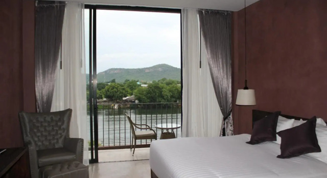 Номер Deluxe The Glory River Kwai Hotel