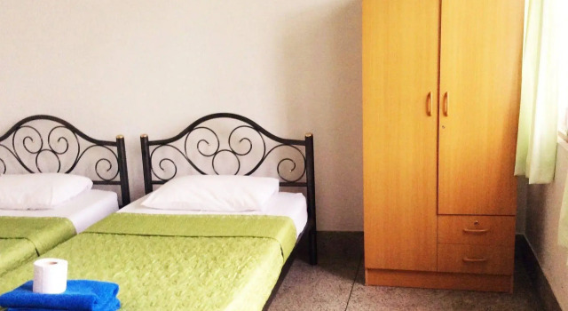 Mint House - Hostel