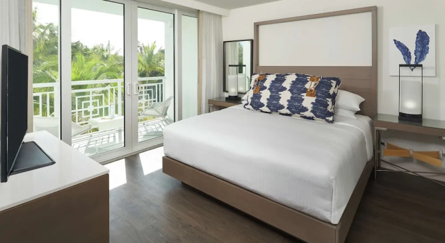 Двухместный номер Standard с балконом и с видом на сад Bakers Cay Resort Key Largo, Curio Collection By Hilton
