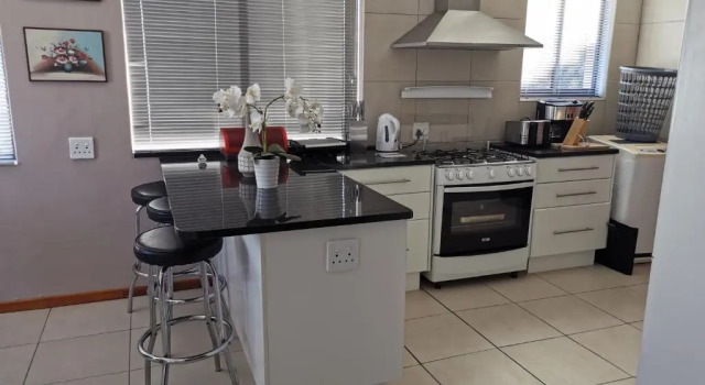 Коттедж Holiday Home De Villiers