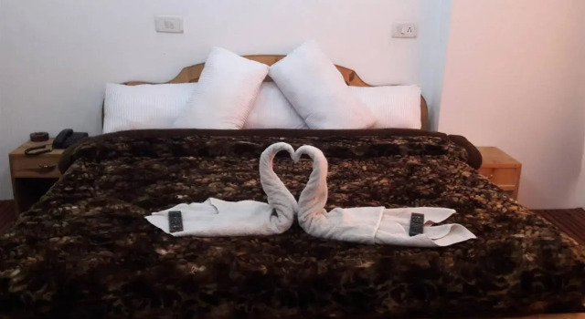 Hotel Poshimall, Забронировать Отель Сринагар Jammu & Kashmir Ski