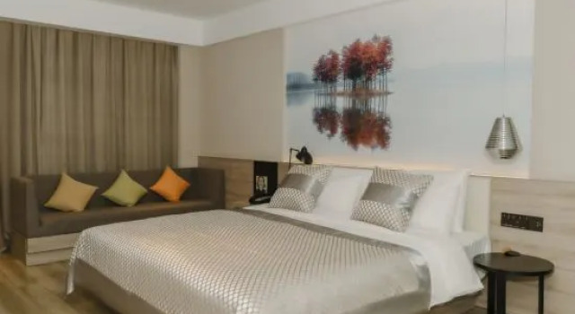 Люкс Comfort Huai'an OASIS International Hotel