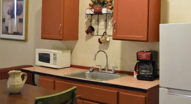 Номер Standard Holly Inn Suites