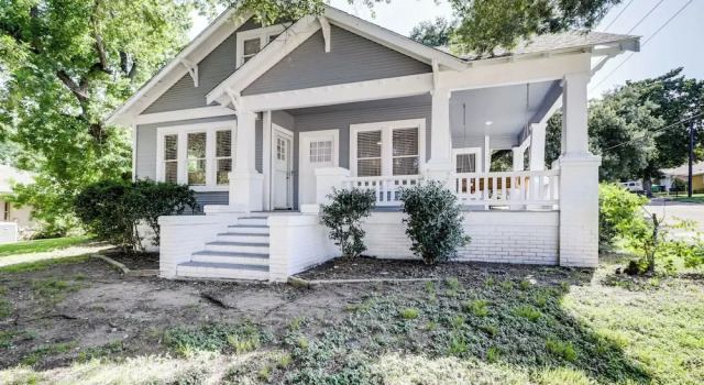 Коттедж 1 Mi to Dtwn! Restored 1930s Brenham Retreat