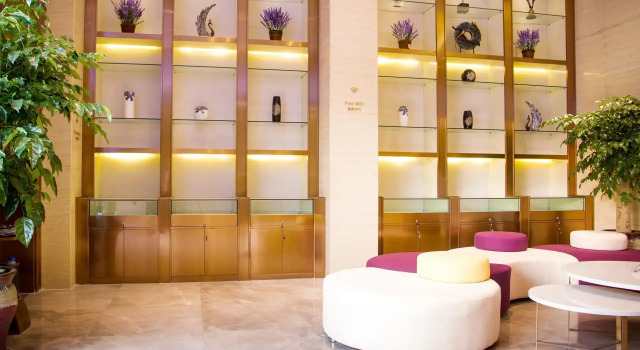 Lavande Hotel Shiyan Sanyan Branch, Prenota Hotel Hotel a Hubei con parcheggio, Parcheggio
