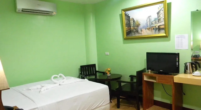 Eva's Hotel, Book Hotel Hoteller i Kidapawan med parkering, Parkering
