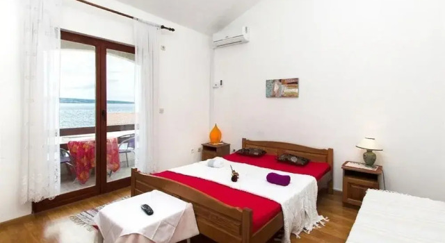 Neva - 50m From the sea - A2, Rezerwuj Hotel Dugi Rat Split Region