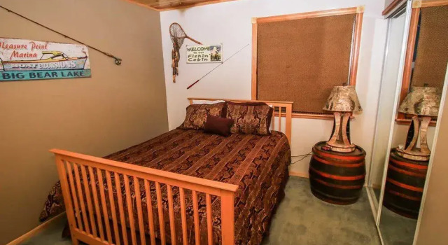Comfy Cabin #1370, Rezerwuj Hotel Big Bear Lake Stany Zjednoczone