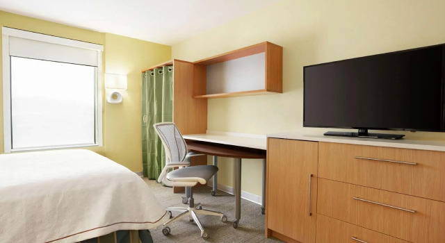 Двухместный люкс с видом на горы Home2 Suites By Hilton Elko