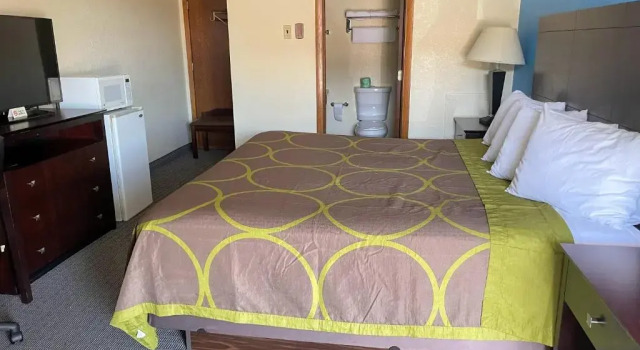 Номер Deluxe Amerivu Inn & Suites