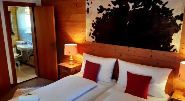 Haus Reason, Rezerwuj Apartament Hotele w Tyrol z parkingiem, Parking