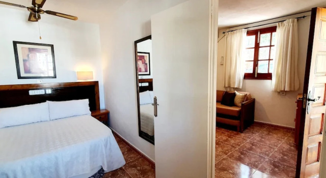 Апартаменты Classic c 1 комнатой с видом на бассейн Granada Apartments Ibiza