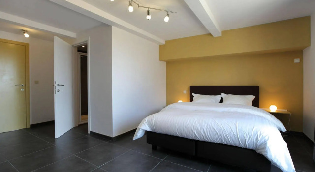 B&B Back2Front