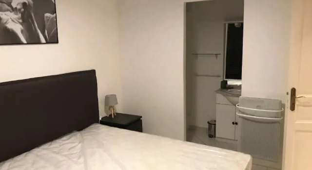 Duplex 2 chambres en centre ville, Rezerwuj Hotel Nimes Gard