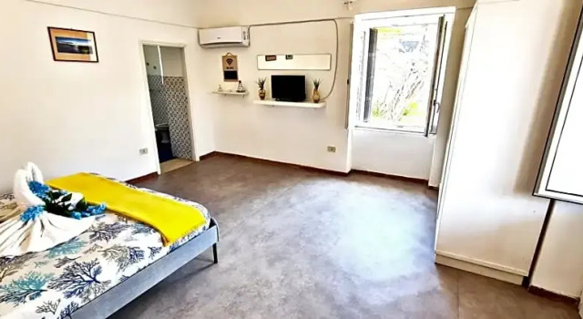 Luna Caprese Room