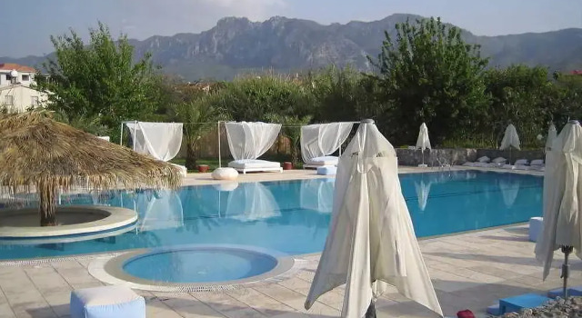 Mosquito Beach Club, Rezerwuj Hotel Kyrenia 