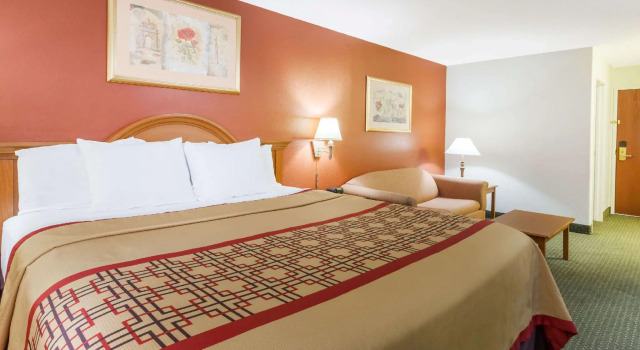 Люкс Deluxe Days Inn & Suites by Wyndham New Iberia