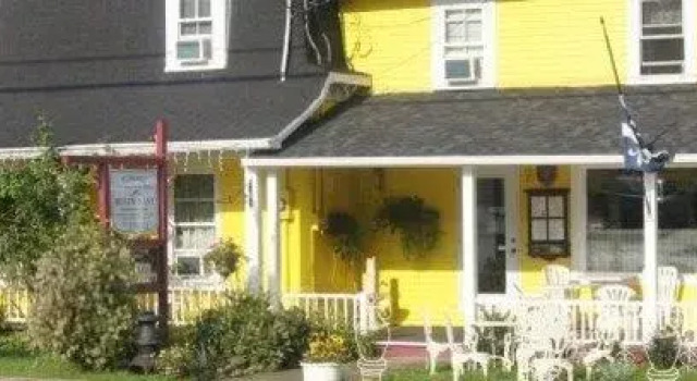 Auberge Sainte-Catherine-de-Hatley, Prenota Ostello Ostelli a Eastern Townships, Ostello