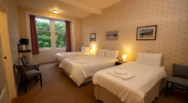 Четырёхместный номер Deluxe The Stromness Hotel