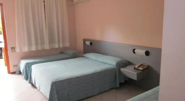 Трёхместный номер Standard Hotel Villaggio Calaghena