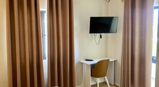 Двухместный номер Deluxe с балконом Hotel Globo
