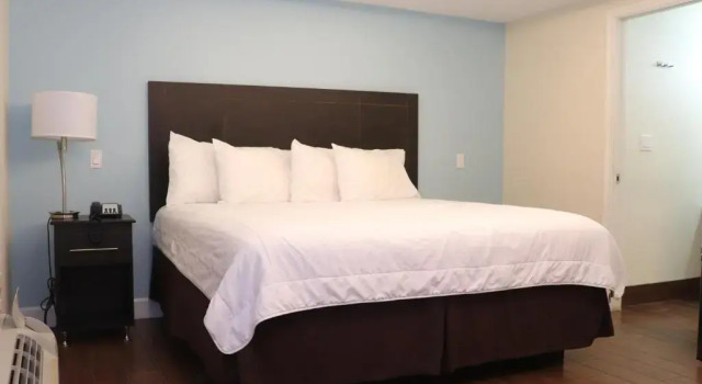 Номер Standard Curtis Inn & Suites